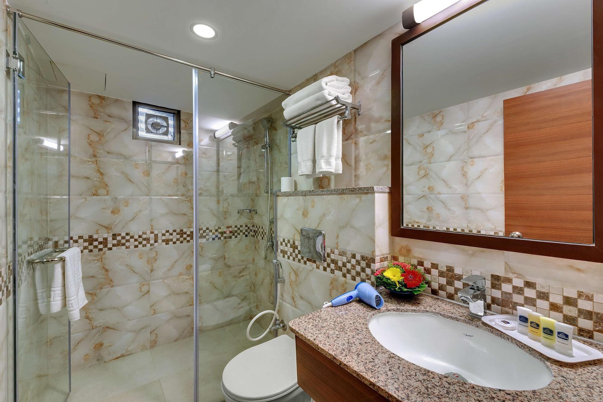Best Western Alkapuri, Вадодара Екстериор снимка
