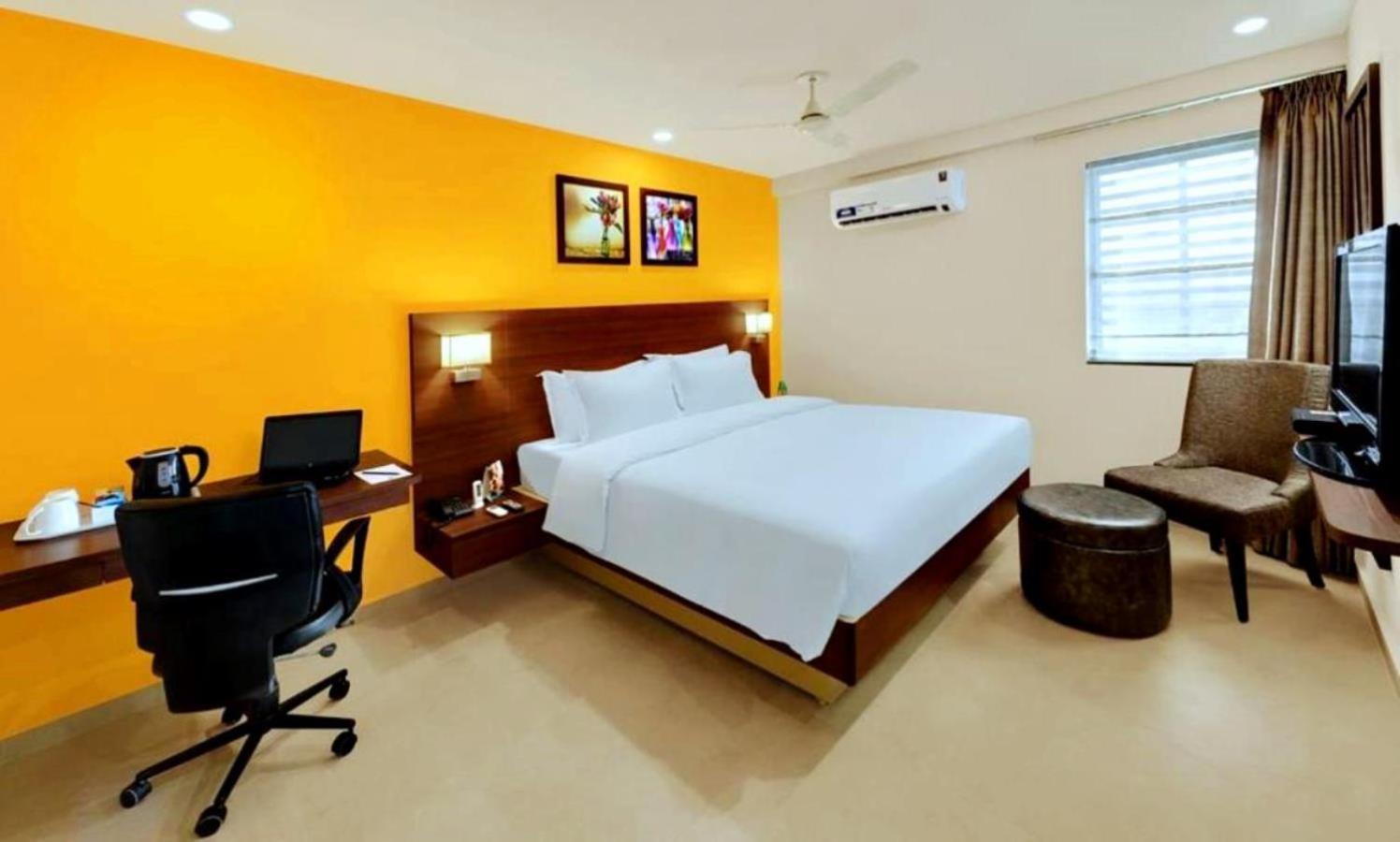 Best Western Alkapuri, Вадодара Екстериор снимка