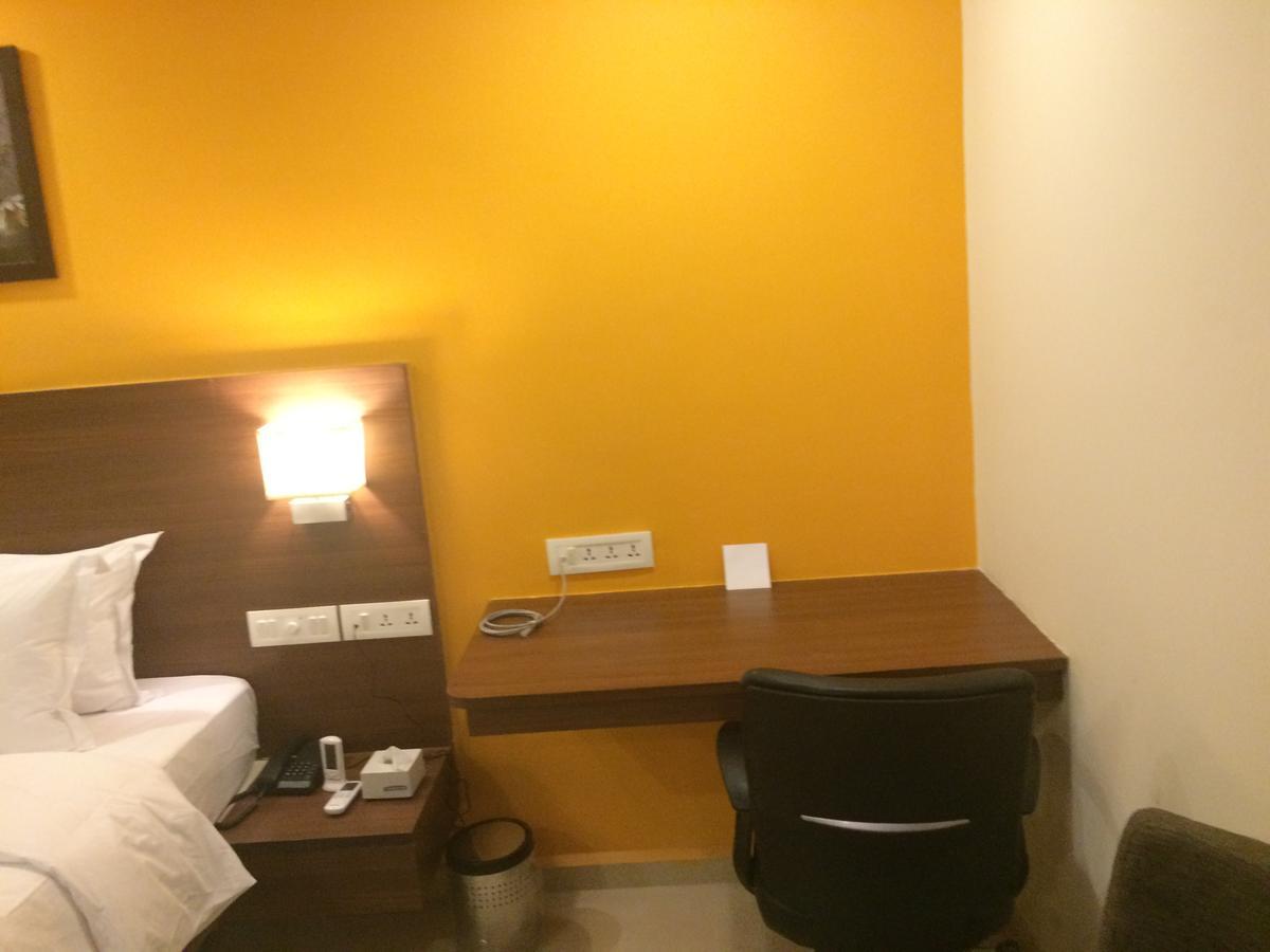 Best Western Alkapuri, Вадодара Екстериор снимка