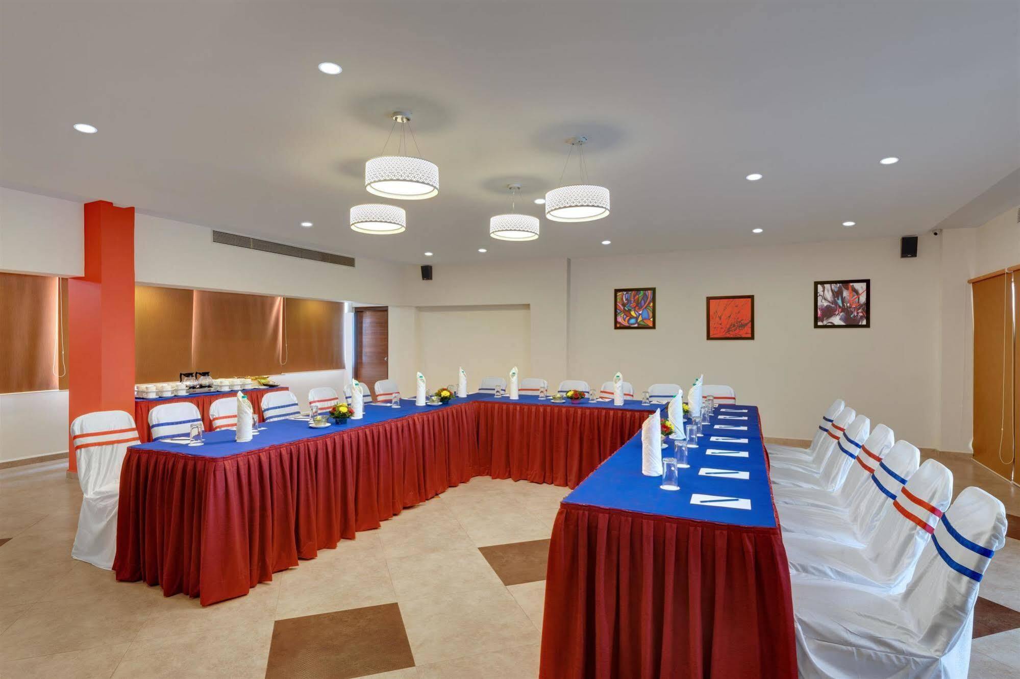 Best Western Alkapuri, Вадодара Екстериор снимка