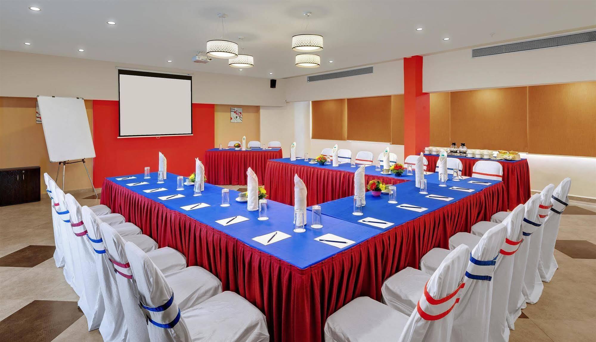 Best Western Alkapuri, Вадодара Екстериор снимка