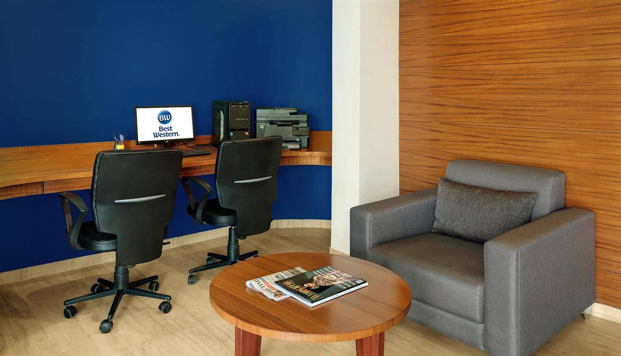 Best Western Alkapuri, Вадодара Екстериор снимка