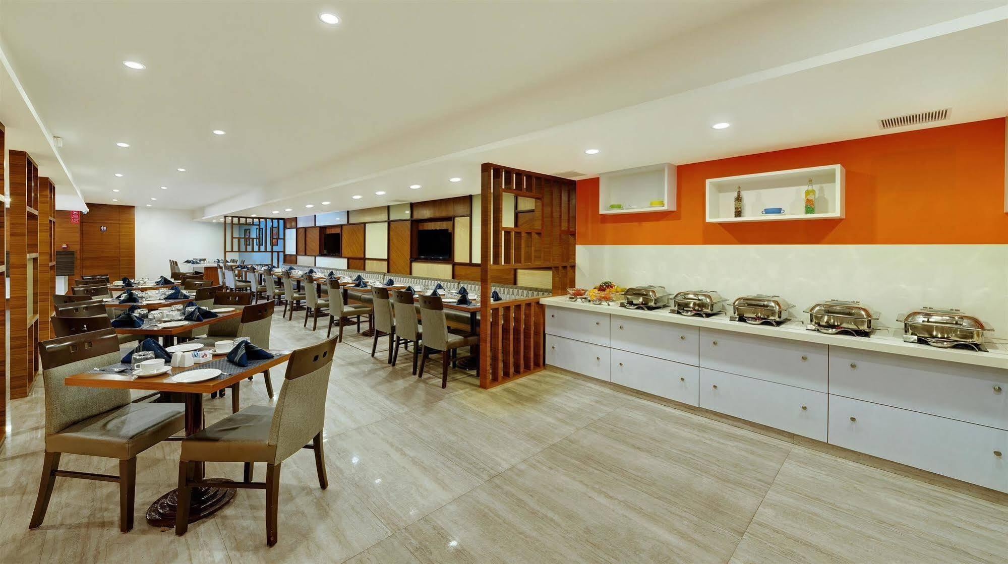 Best Western Alkapuri, Вадодара Екстериор снимка