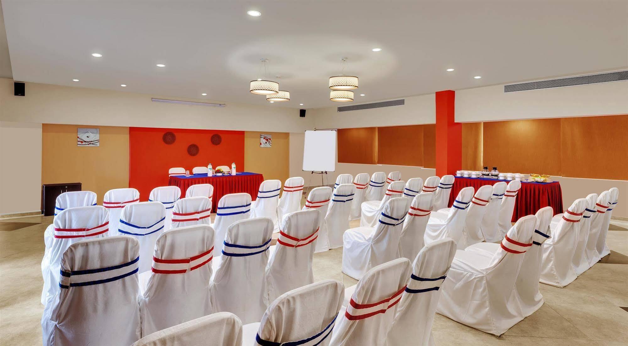 Best Western Alkapuri, Вадодара Екстериор снимка