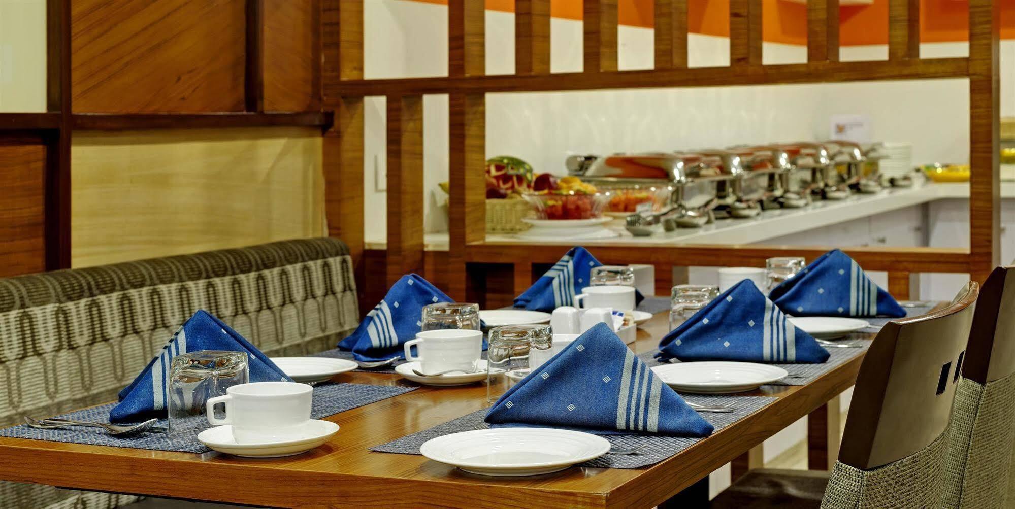 Best Western Alkapuri, Вадодара Екстериор снимка